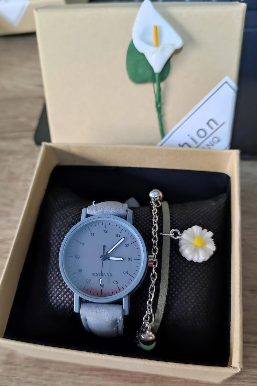 CARTERA MUJER  +UN RELOJ DE REGALO PARA TI 👜⌚💖